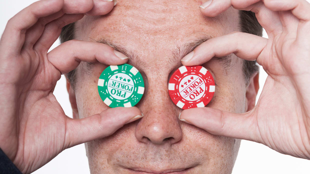 Video | Deze docent mathematische fysica leert je beter pokeren